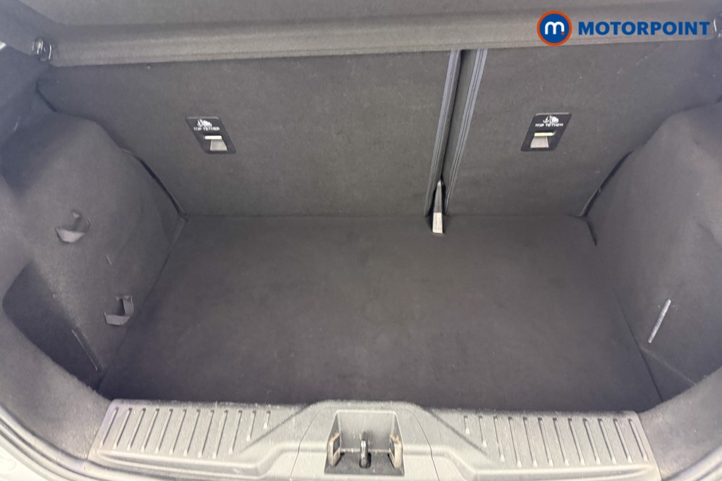 Ford Fiesta Zetec Manual Petrol Hatchback - Stock Number (1610535) - 2nd supplementary image