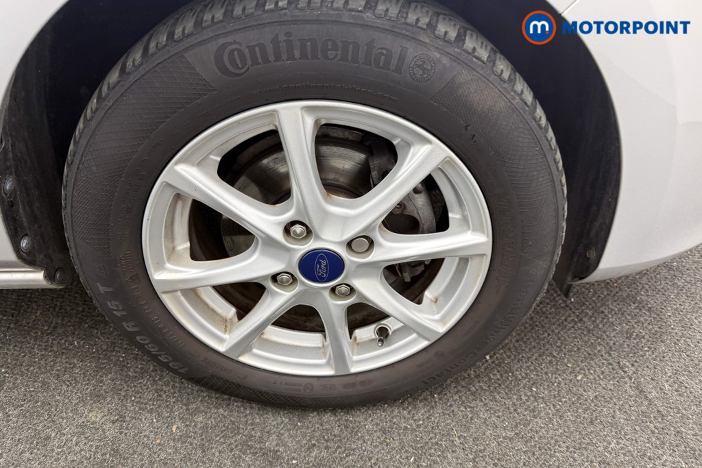 Ford Fiesta Zetec Manual Petrol Hatchback - Stock Number (1610535) - 19th supplementary image