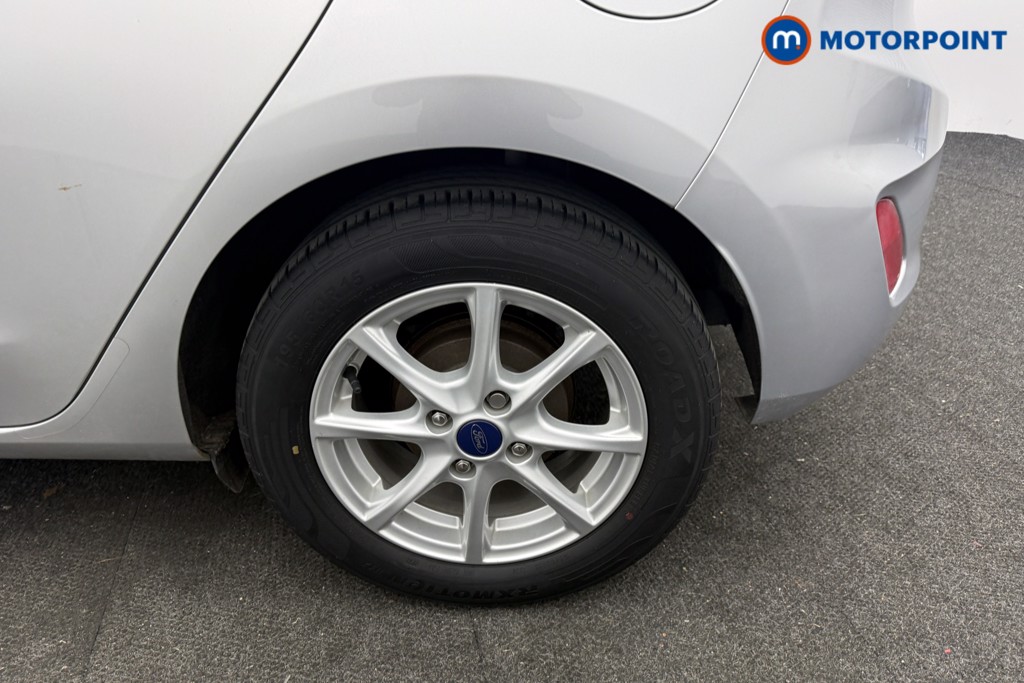 Ford Fiesta Zetec Manual Petrol Hatchback - Stock Number (1610535) - 25th supplementary image