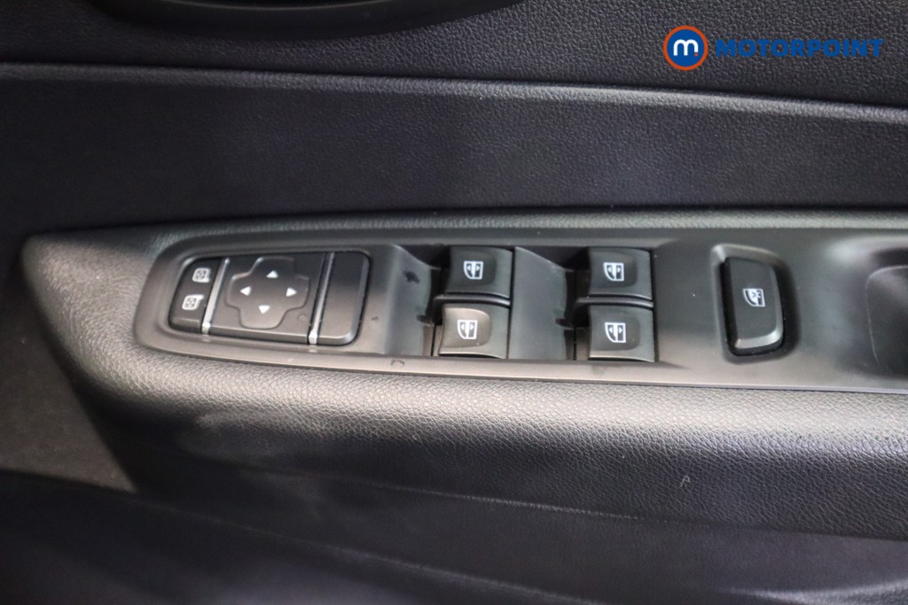 Renault Captur Iconic Automatic Diesel SUV - Stock Number (1611041) - 11th supplementary image