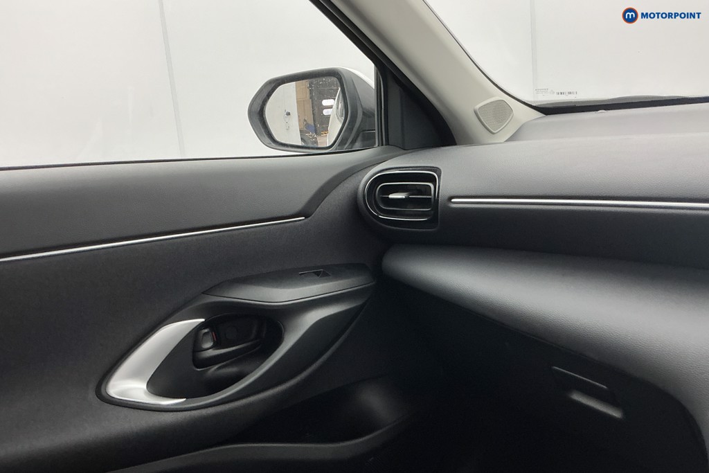 Toyota Yaris Cross Icon Automatic Petrol-Electric Hybrid Estate - Stock Number (1611692) - 18th supplementary image