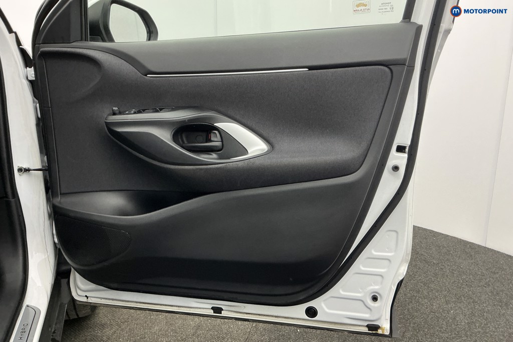 Toyota Yaris Cross Icon Automatic Petrol-Electric Hybrid Estate - Stock Number (1611692) - 22nd supplementary image