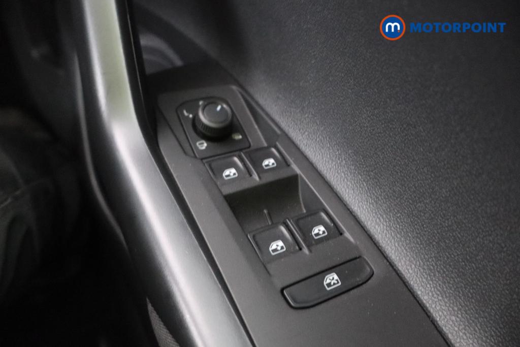 Volkswagen Polo Life Manual Petrol Hatchback - Stock Number (1611730) - 11th supplementary image