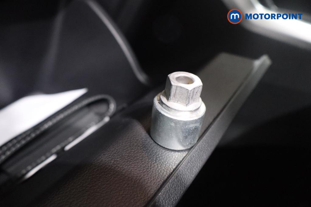 Volkswagen Polo Life Manual Petrol Hatchback - Stock Number (1611730) - 13th supplementary image