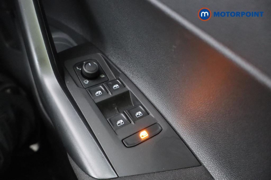 Volkswagen Polo Life Manual Petrol Hatchback - Stock Number (1611731) - 11th supplementary image