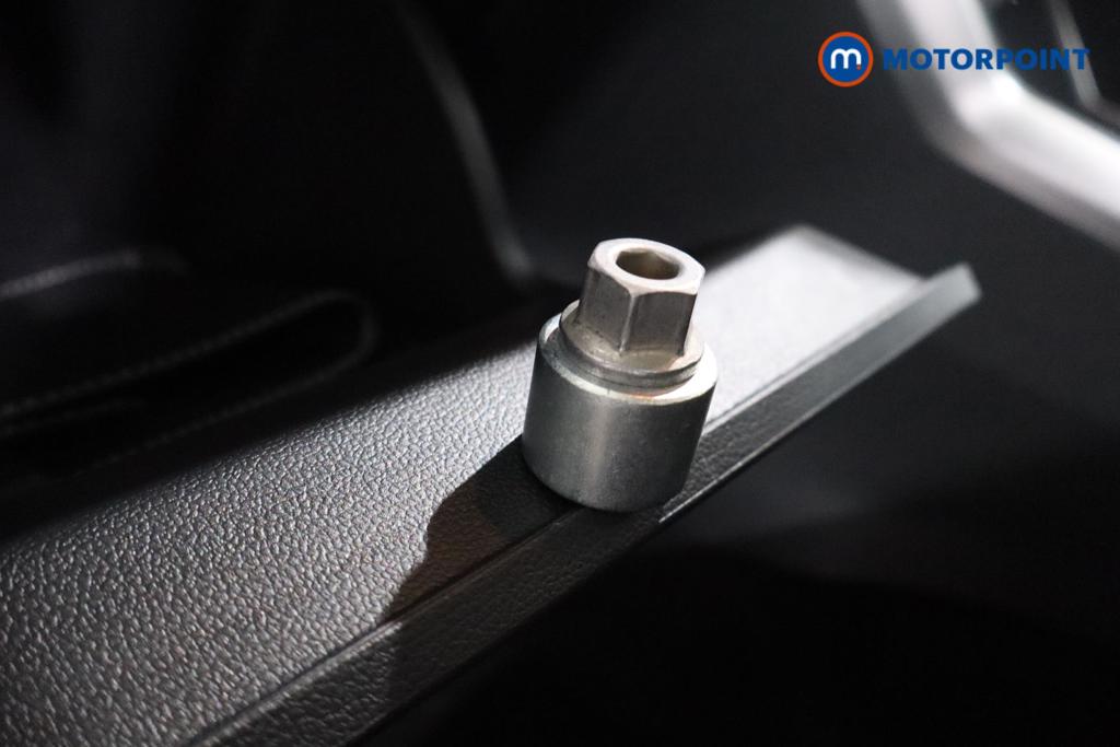 Volkswagen Polo Life Manual Petrol Hatchback - Stock Number (1611731) - 13th supplementary image