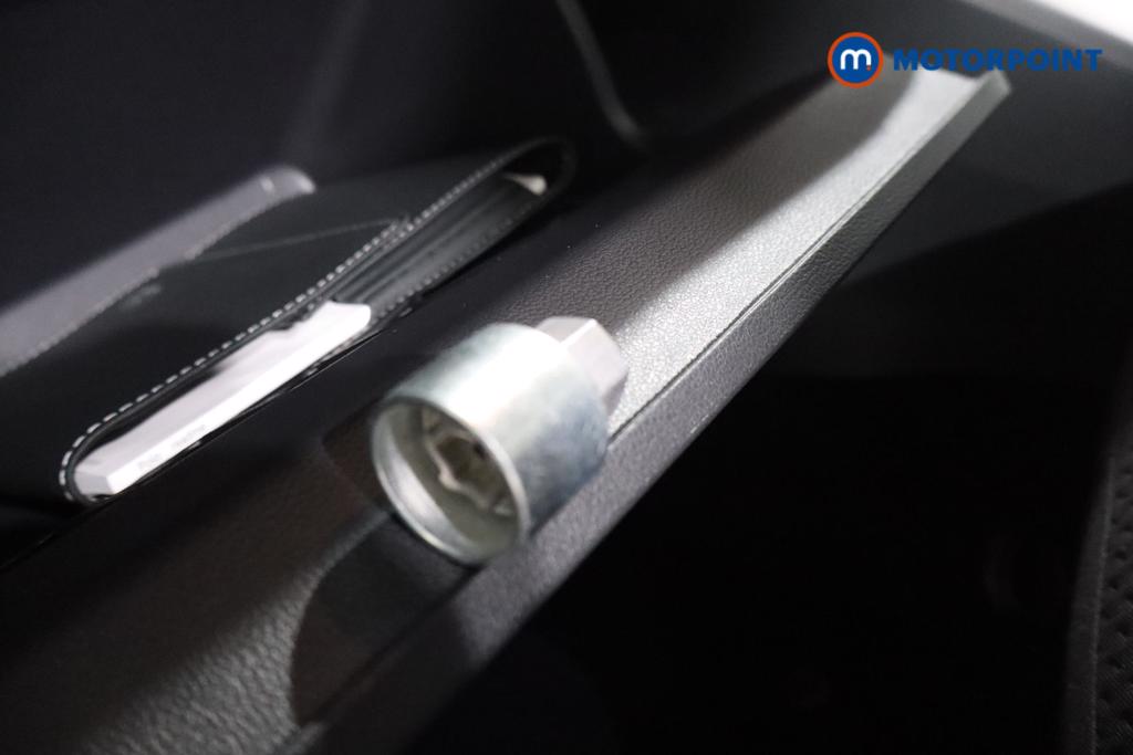 Volkswagen Polo Life Manual Petrol Hatchback - Stock Number (1611732) - 13th supplementary image