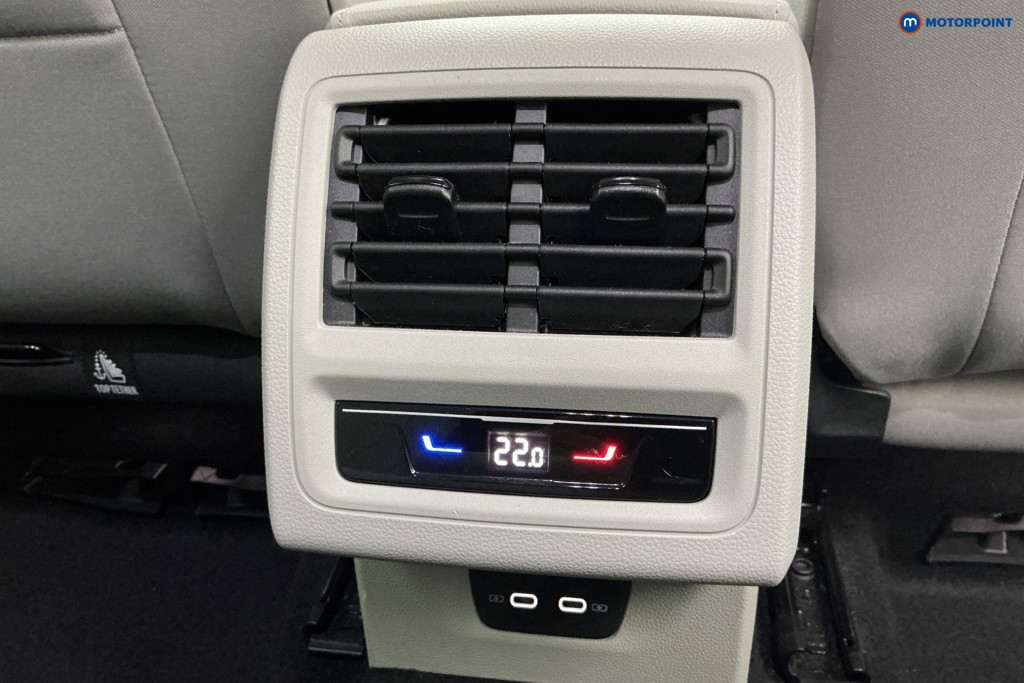 Volkswagen Golf Style Manual Petrol Hatchback - Stock Number (1612451) - 13th supplementary image