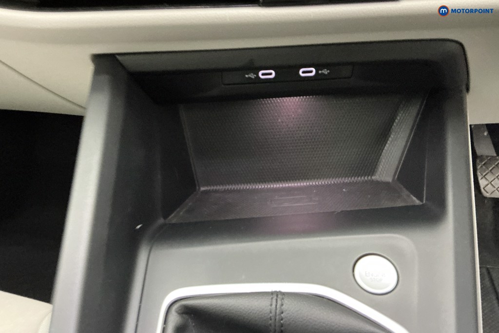 Volkswagen Golf Style Manual Petrol Hatchback - Stock Number (1612451) - 20th supplementary image