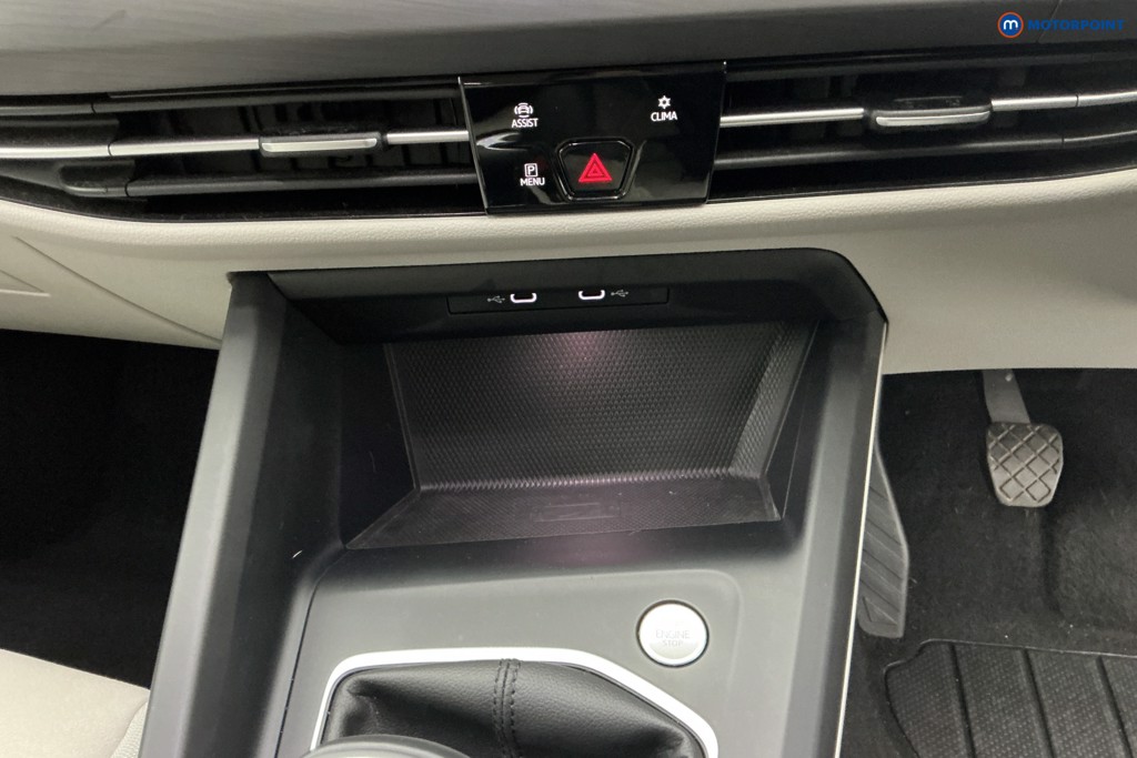 Volkswagen Golf Style Manual Petrol Hatchback - Stock Number (1612451) - 21st supplementary image