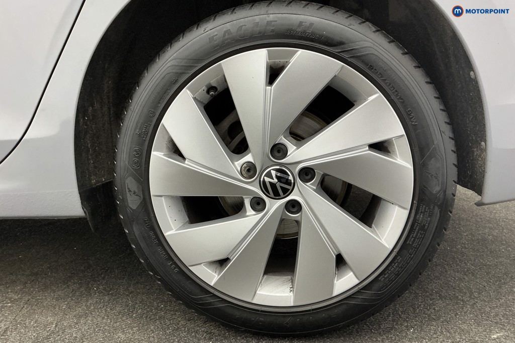 Volkswagen Golf Style Manual Petrol Hatchback - Stock Number (1612451) - 37th supplementary image