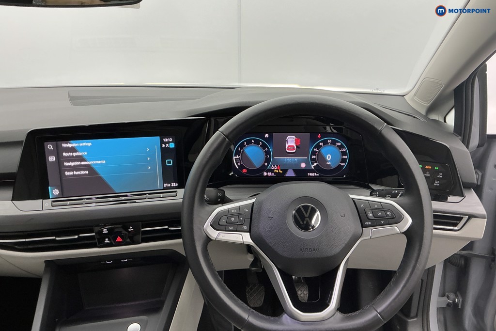 Volkswagen Golf Style Manual Petrol Hatchback - Stock Number (1612451) - 1st supplementary image