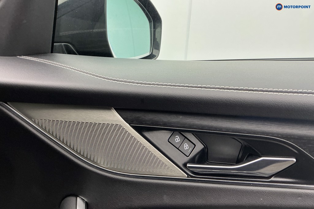 Jaguar F-Pace R-Dynamic Black Automatic Diesel SUV - Stock Number (1612501) - 26th supplementary image