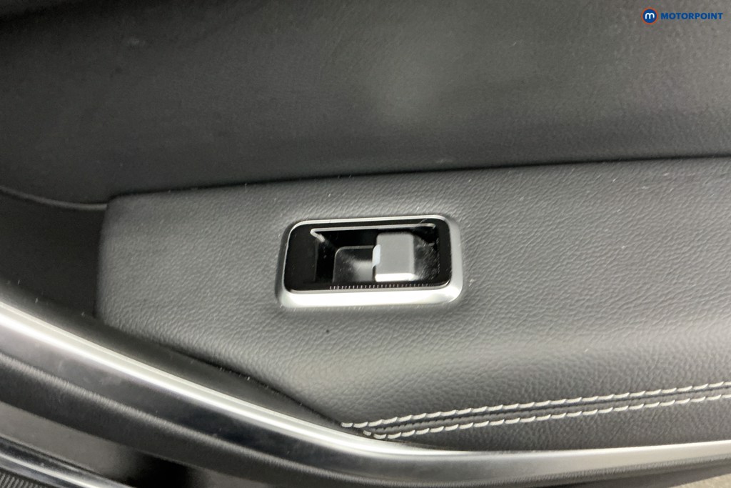 Jaguar F-Pace R-Dynamic Black Automatic Diesel SUV - Stock Number (1612501) - 28th supplementary image