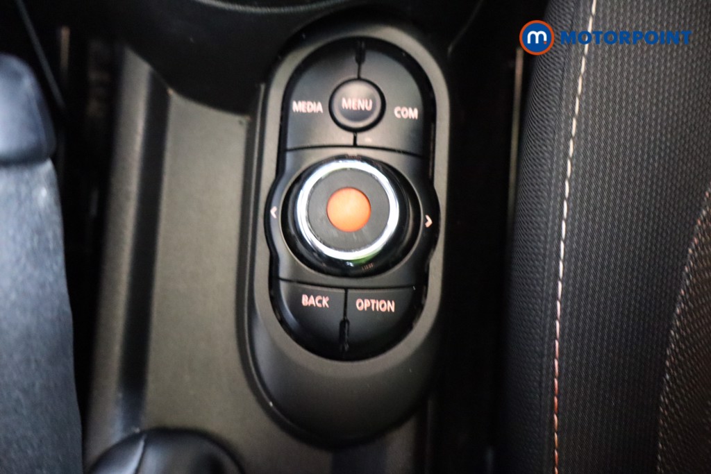 Mini Convertible Cooper Classic Manual Petrol Convertible - Stock Number (1613255) - 11th supplementary image