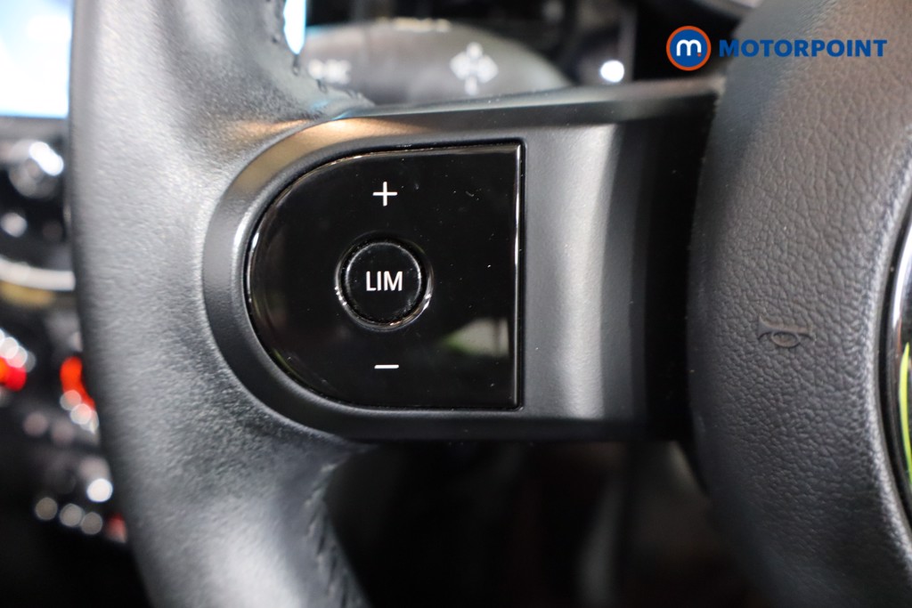 Mini Convertible Cooper Classic Manual Petrol Convertible - Stock Number (1613255) - 12th supplementary image