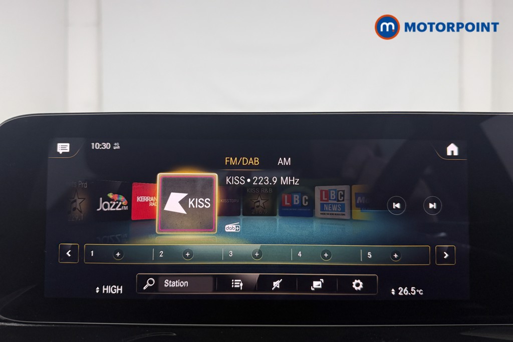 Mercedes-Benz GLB Amg Line Automatic Petrol SUV - Stock Number (1613367) - 4th supplementary image