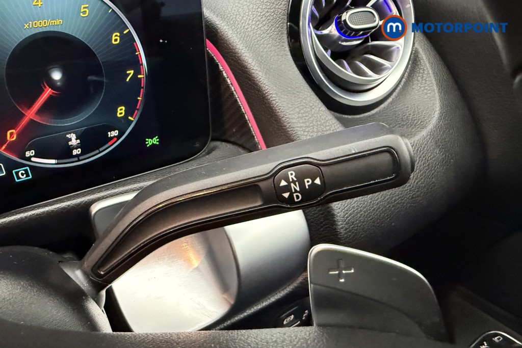 Mercedes-Benz GLB Amg Line Automatic Petrol SUV - Stock Number (1613367) - 7th supplementary image