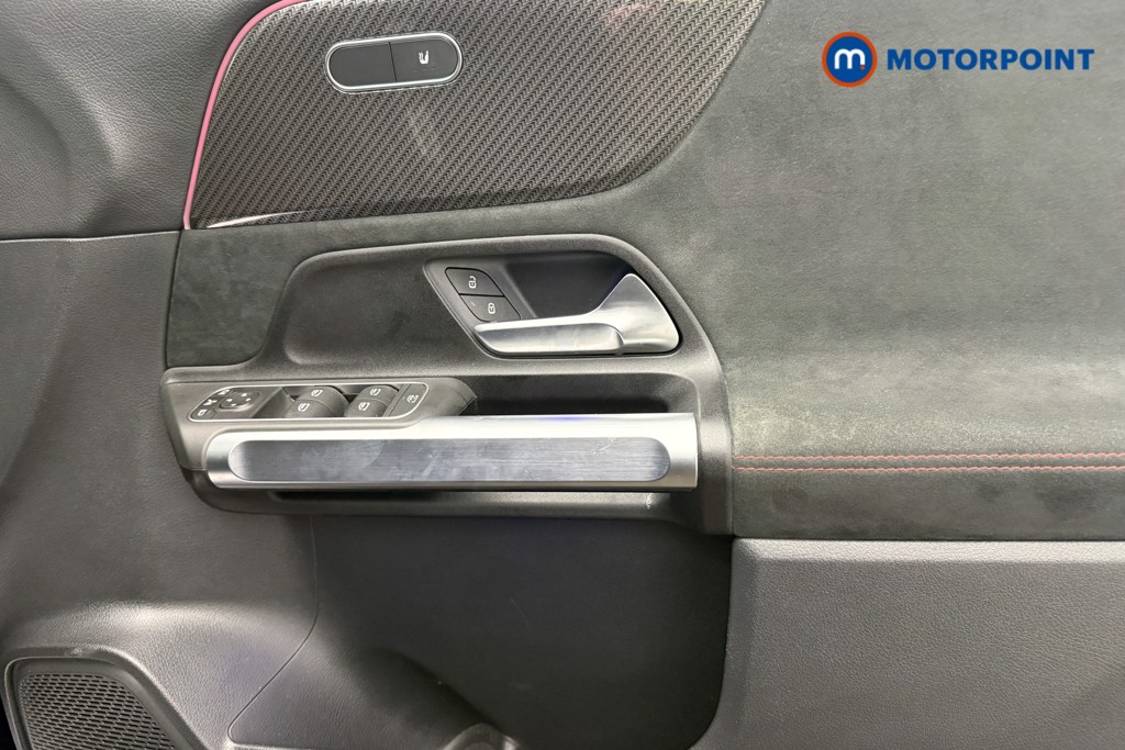 Mercedes-Benz GLB Amg Line Automatic Petrol SUV - Stock Number (1613367) - 19th supplementary image