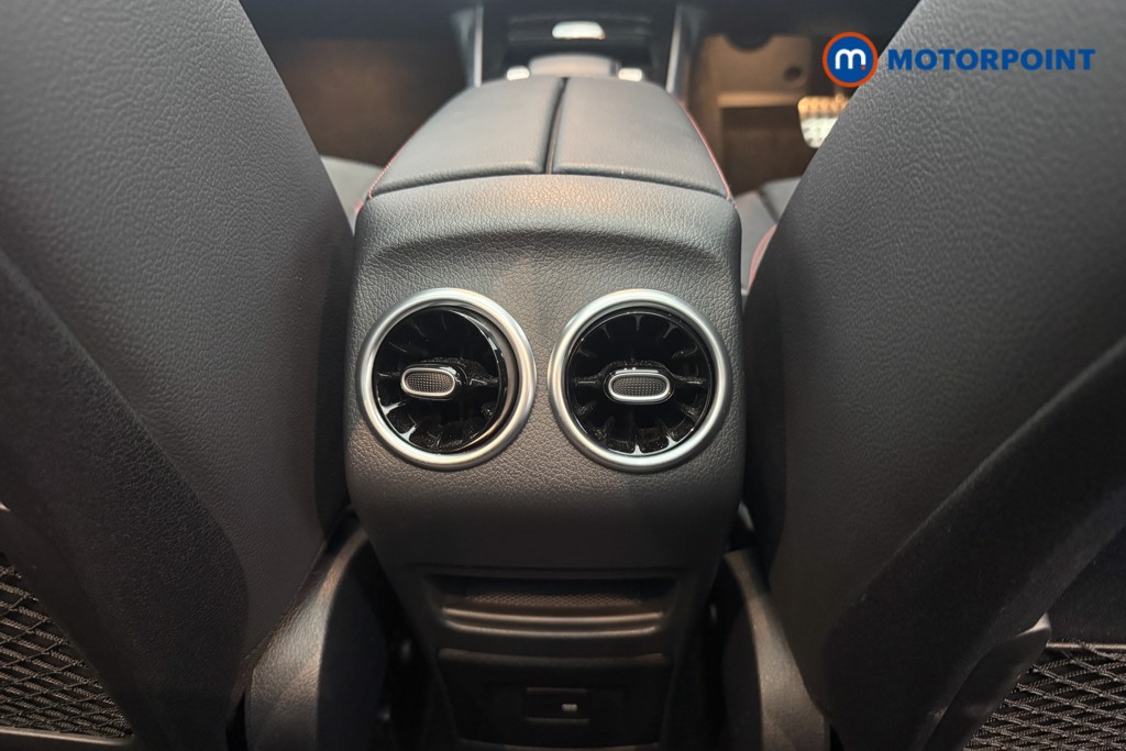 Mercedes-Benz GLB Amg Line Automatic Petrol SUV - Stock Number (1613367) - 22nd supplementary image