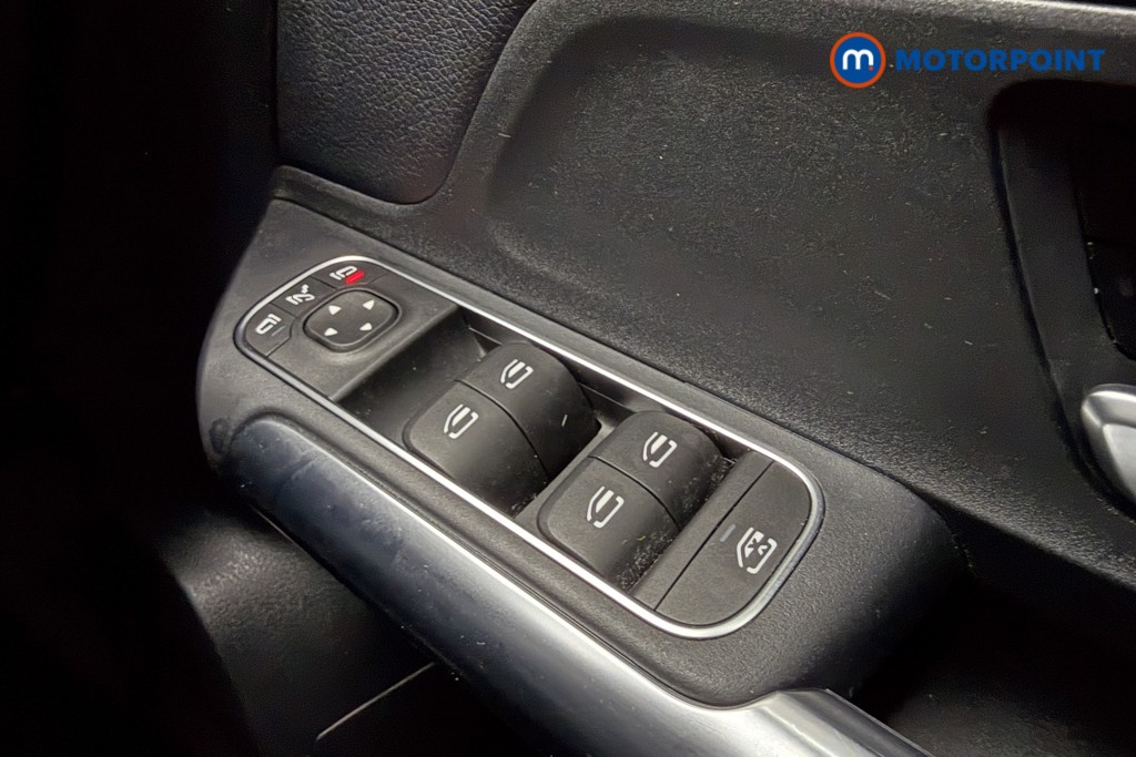 Mercedes-Benz GLA Sport Automatic Petrol SUV - Stock Number (1614893) - 19th supplementary image