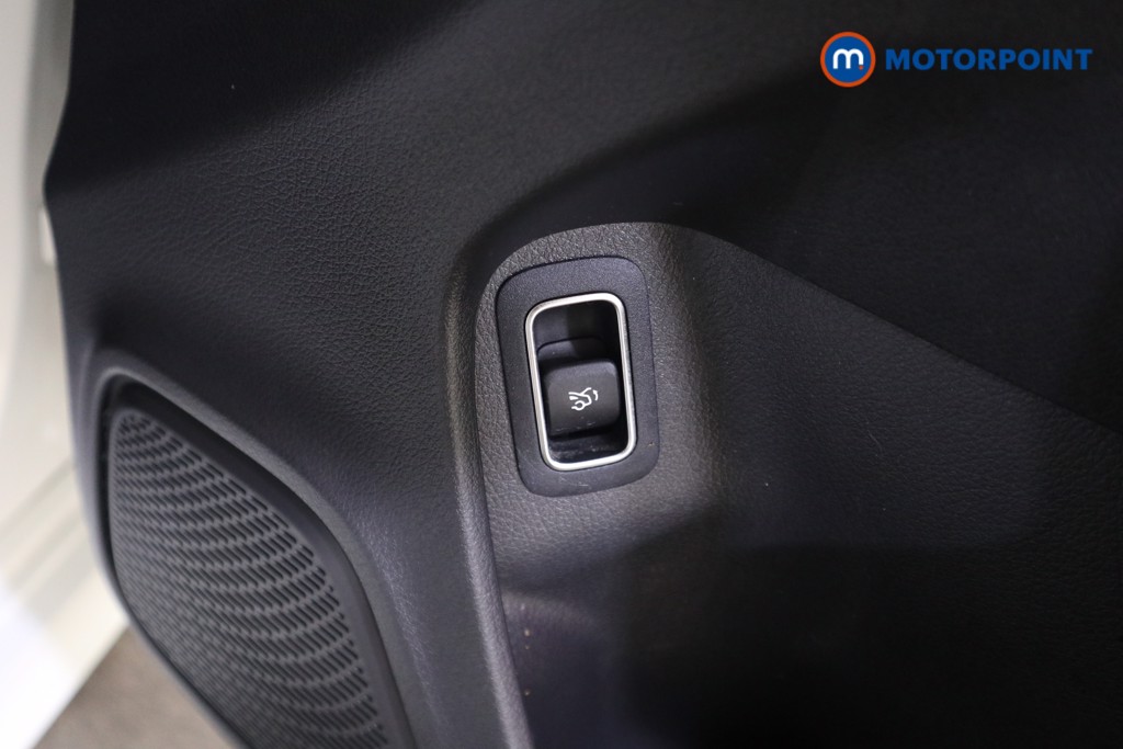 Mercedes-Benz CLA Amg Line Automatic Petrol Coupe - Stock Number (1615456) - 17th supplementary image