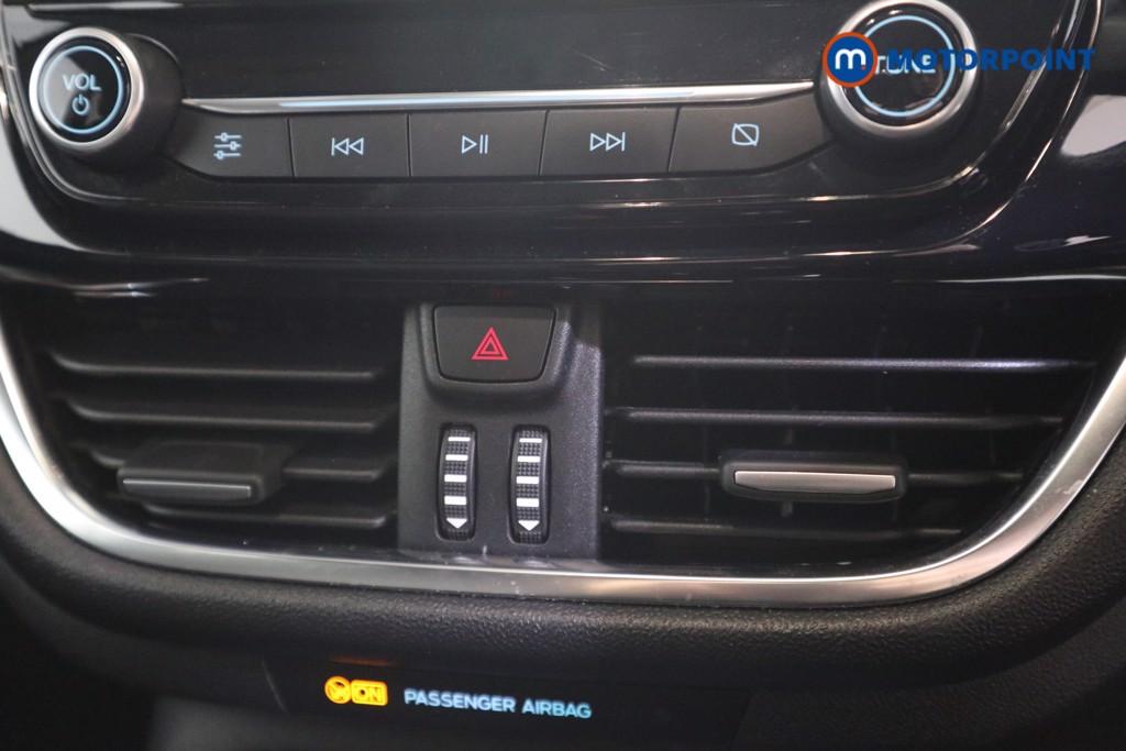 Ford Fiesta Titanium Manual Petrol Hatchback - Stock Number (1615906) - 7th supplementary image