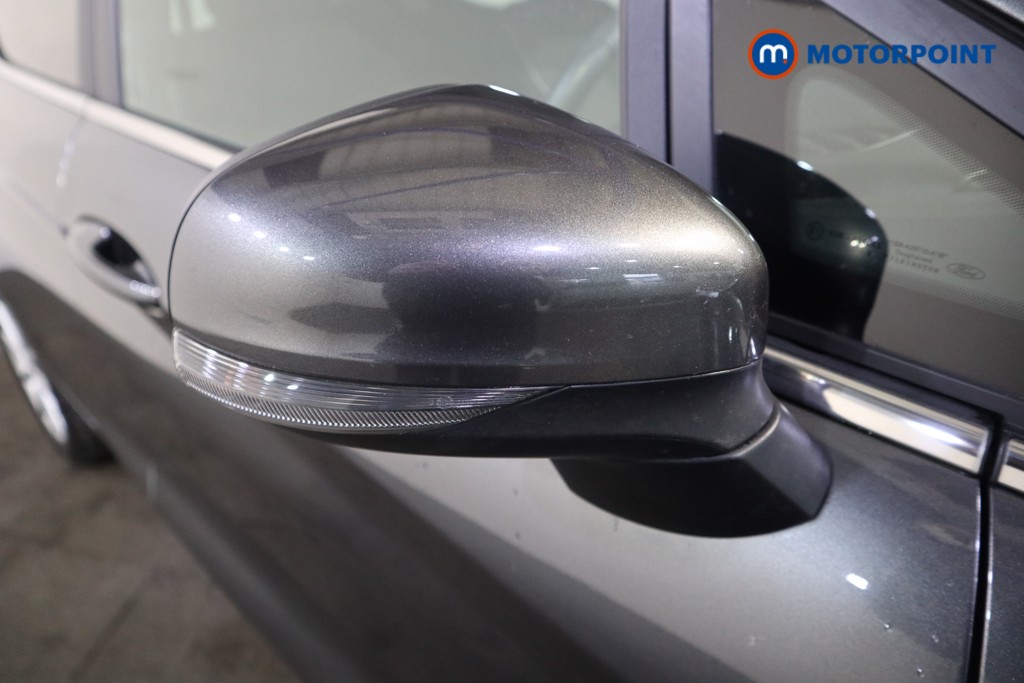 Ford Fiesta Titanium Manual Petrol Hatchback - Stock Number (1615906) - 30th supplementary image