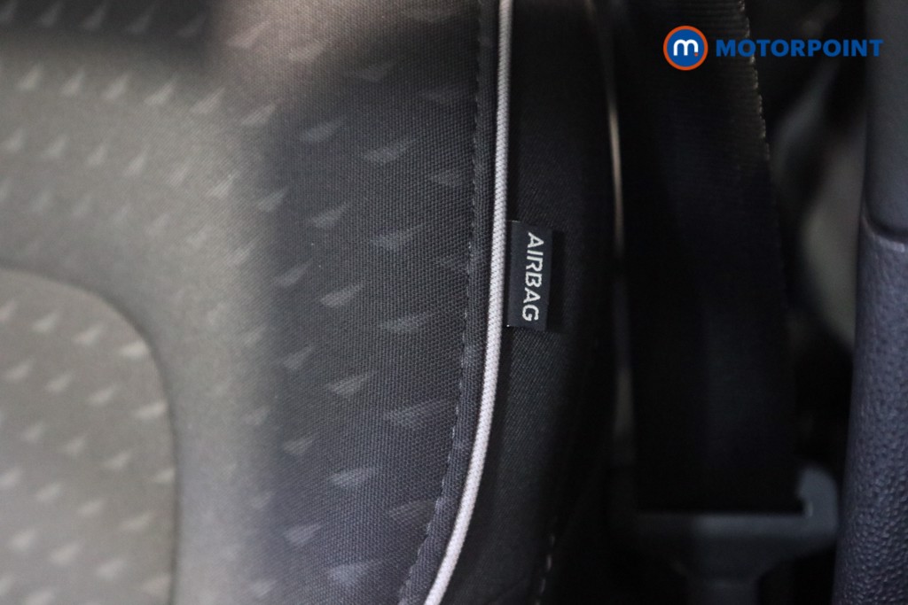 Ford Fiesta Titanium Manual Petrol Hatchback - Stock Number (1615906) - 37th supplementary image