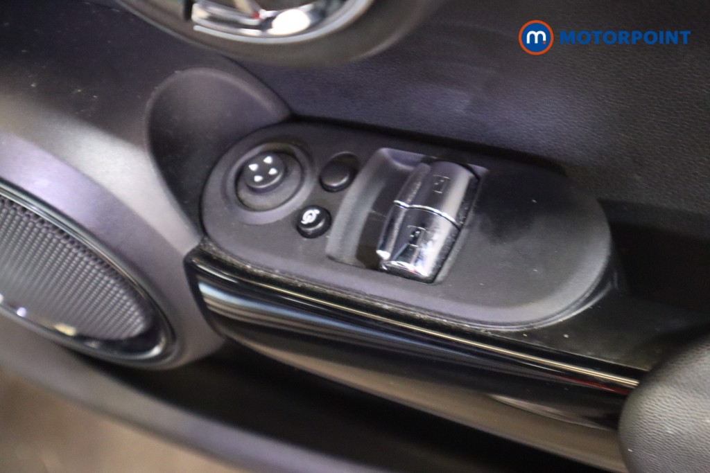 Mini Hatchback Cooper S Level 2 Automatic Electric Hatchback - Stock Number (1615945) - 13th supplementary image