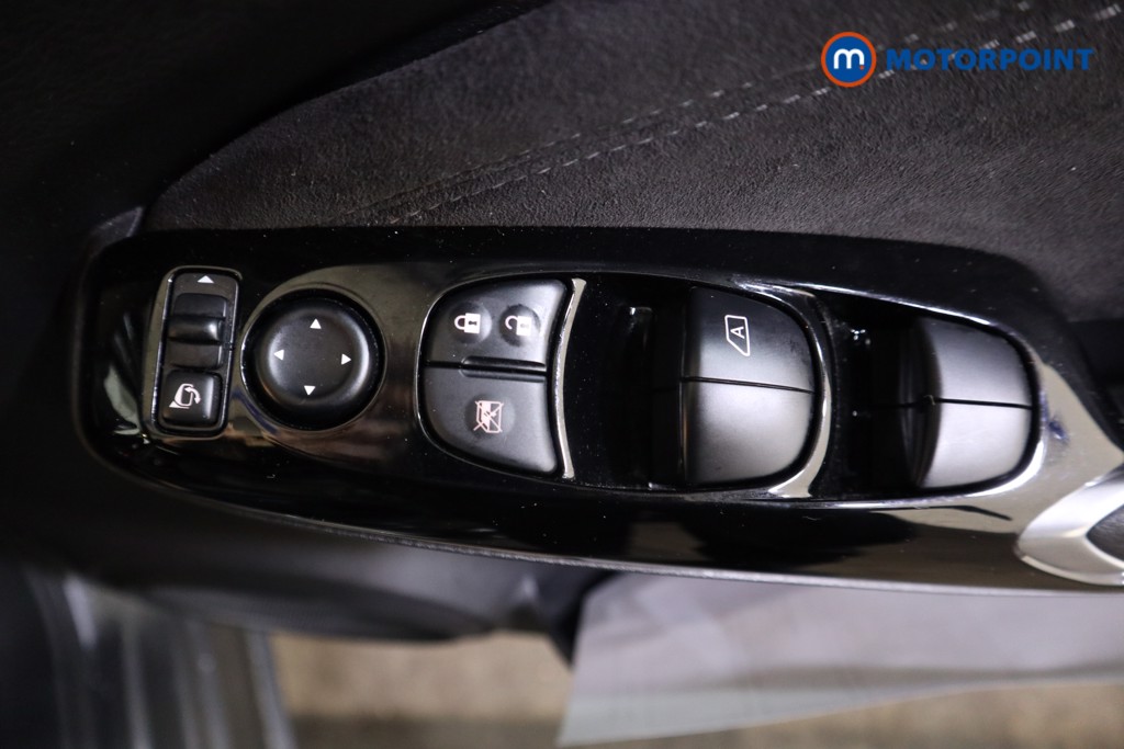 Nissan Juke Tekna-Plus Automatic Petrol SUV - Stock Number (1615974) - 17th supplementary image