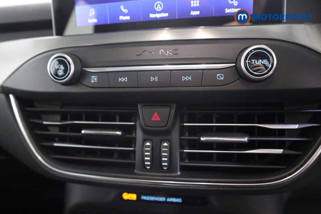 Ford Focus Titanium Automatic Petrol Hatchback - Stock Number (1616237) - 7th supplementary image