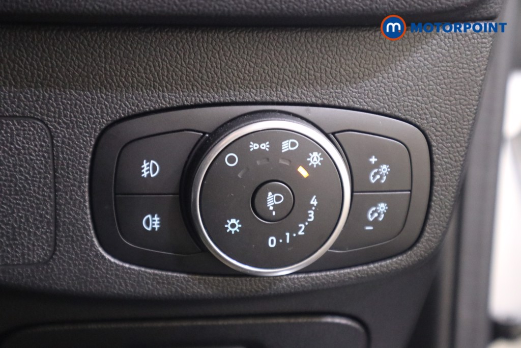 Ford Focus Titanium Automatic Petrol Hatchback - Stock Number (1616237) - 12th supplementary image