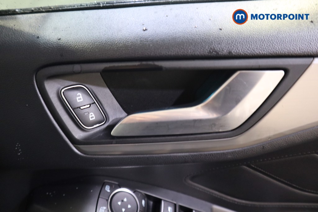 Ford Focus Titanium Automatic Petrol Hatchback - Stock Number (1616237) - 16th supplementary image