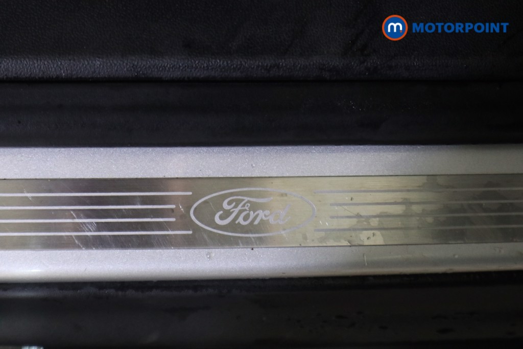 Ford Focus Titanium Automatic Petrol Hatchback - Stock Number (1616237) - 17th supplementary image