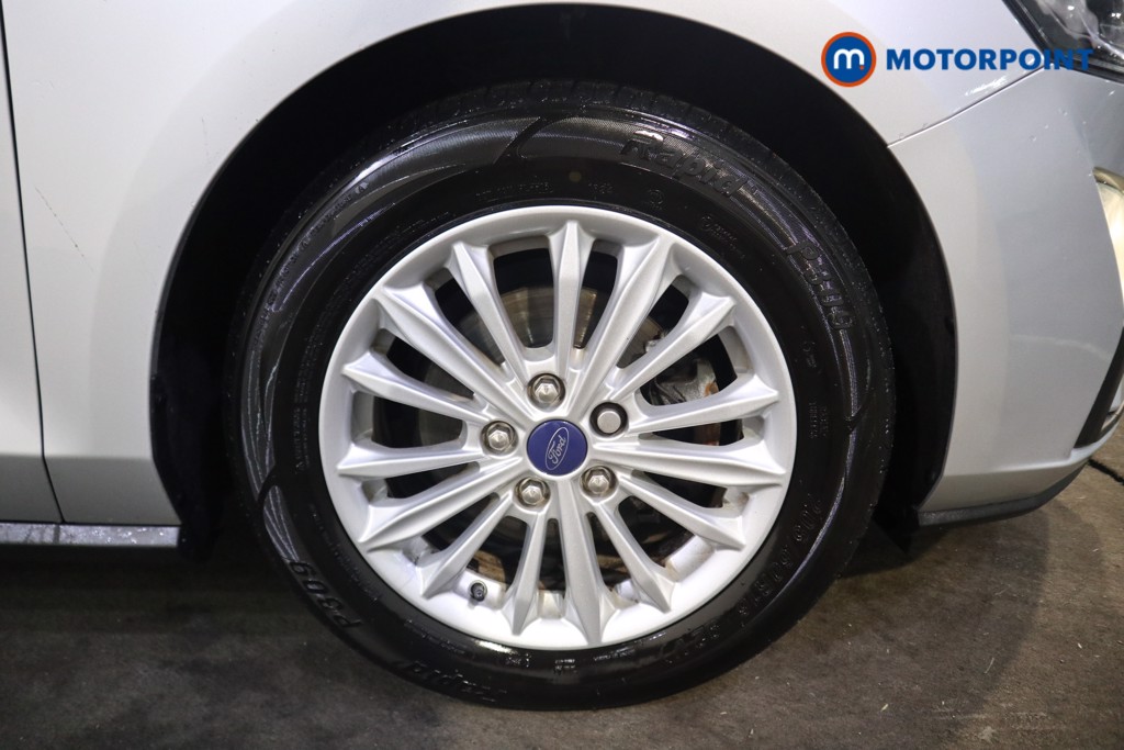 Ford Focus Titanium Automatic Petrol Hatchback - Stock Number (1616237) - 26th supplementary image