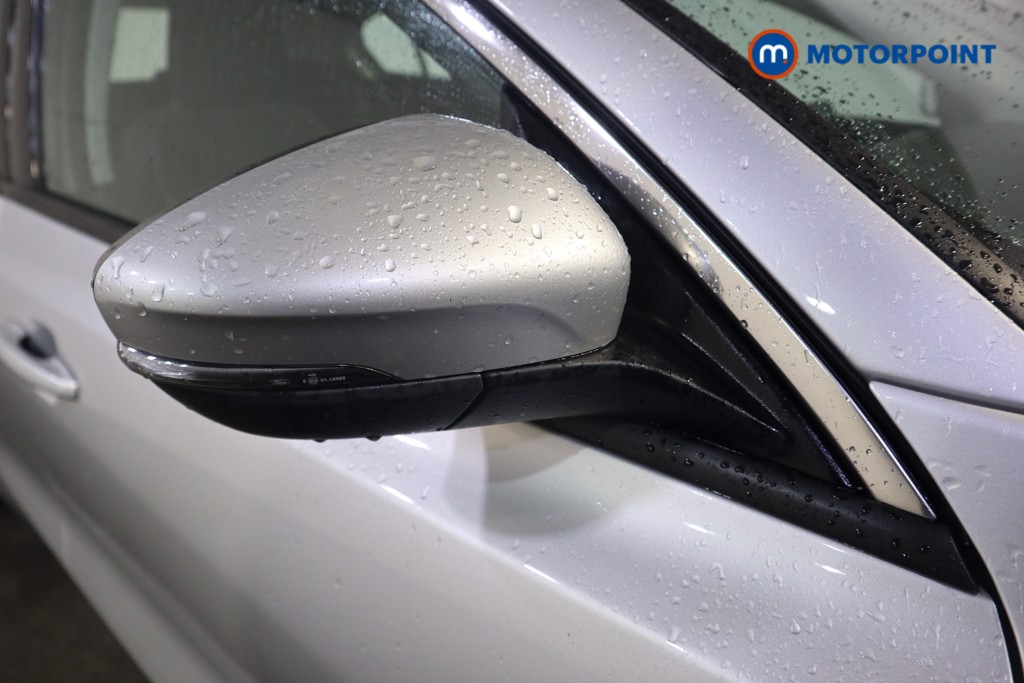 Ford Focus Titanium Automatic Petrol Hatchback - Stock Number (1616237) - 34th supplementary image