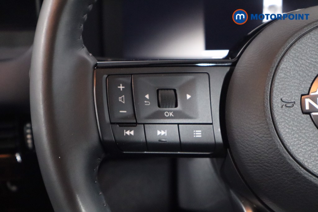 Nissan Qashqai Tekna Manual Petrol SUV - Stock Number (1616301) - 7th supplementary image