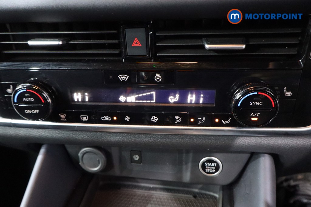 Nissan Qashqai Tekna Manual Petrol SUV - Stock Number (1616301) - 16th supplementary image