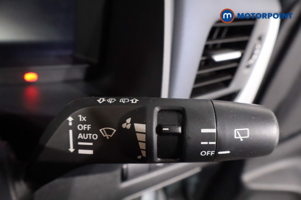 Nissan Qashqai Tekna Manual Petrol SUV - Stock Number (1616301) - 19th supplementary image