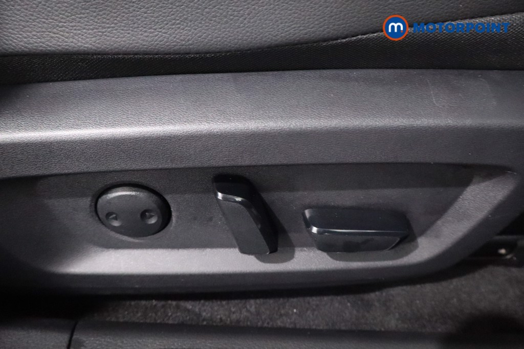 Nissan Qashqai Tekna Manual Petrol SUV - Stock Number (1616301) - 23rd supplementary image