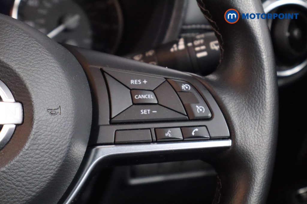 Nissan Juke N-Connecta Automatic Petrol-Electric Hybrid SUV - Stock Number (1616315) - 8th supplementary image