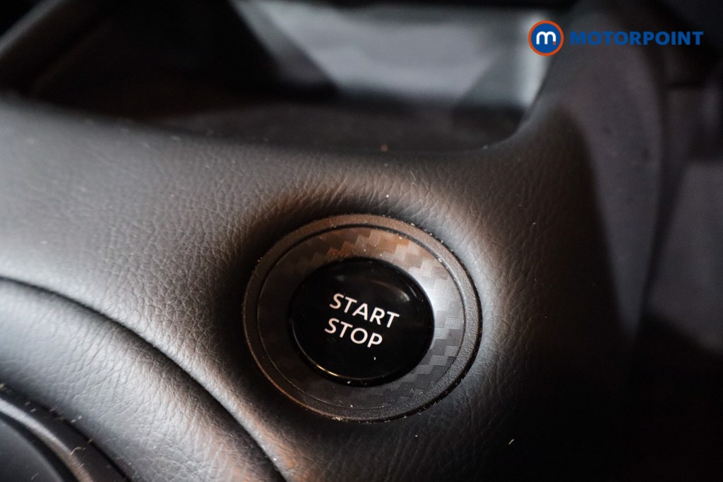 Nissan Juke N-Connecta Automatic Petrol-Electric Hybrid SUV - Stock Number (1616315) - 13th supplementary image