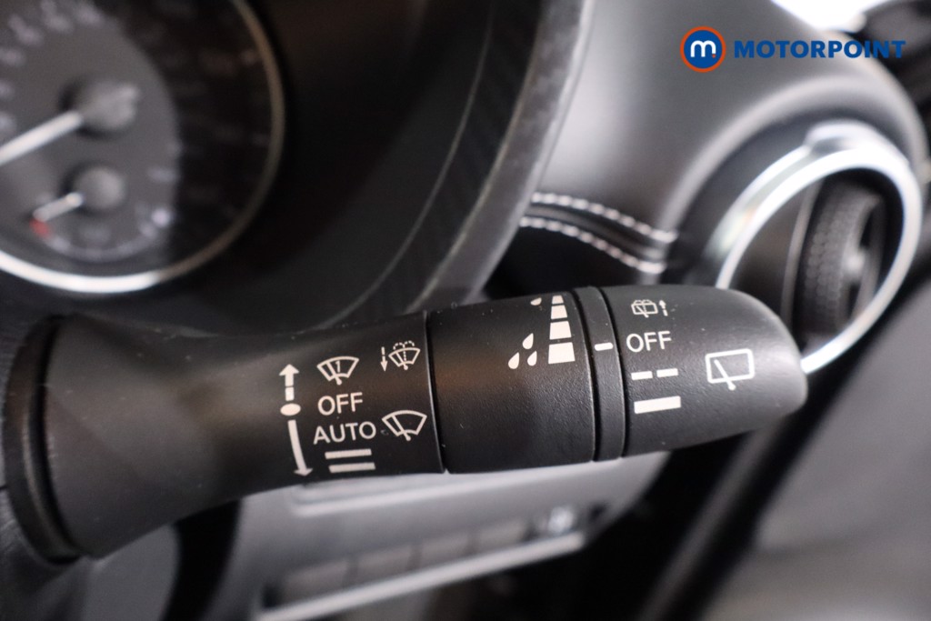 Nissan Juke N-Connecta Automatic Petrol-Electric Hybrid SUV - Stock Number (1616315) - 19th supplementary image