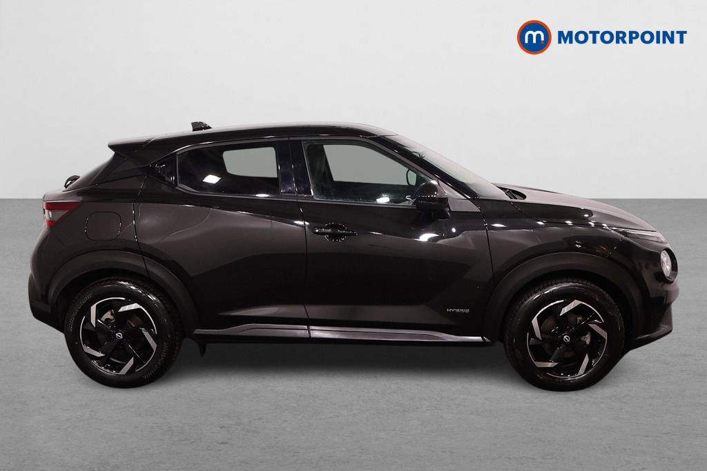 Nissan Juke N-Connecta Automatic Petrol-Electric Hybrid SUV - Stock Number (1616315) - Drivers side