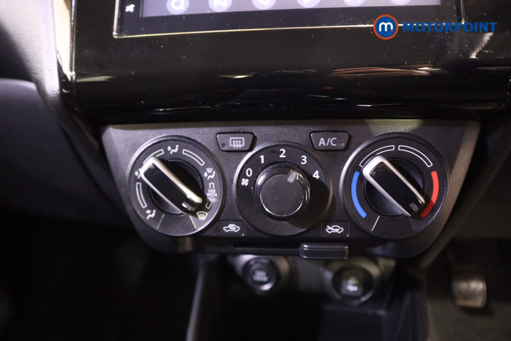 Suzuki Swift Sz-L Manual Petrol Hatchback - Stock Number (1616399) - 5th supplementary image