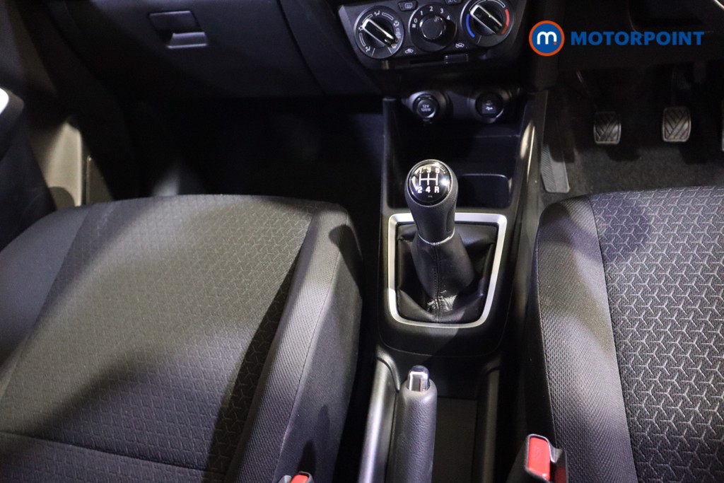 Suzuki Swift Sz-L Manual Petrol Hatchback - Stock Number (1616399) - 6th supplementary image