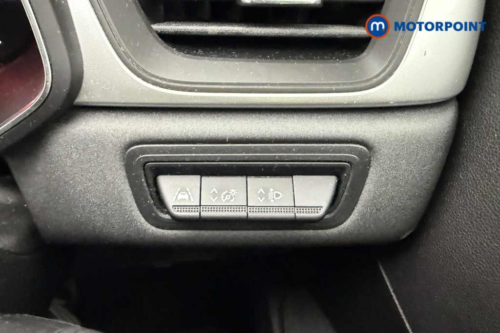 Renault Captur Iconic Manual Petrol SUV - Stock Number (1616400) - 17th supplementary image