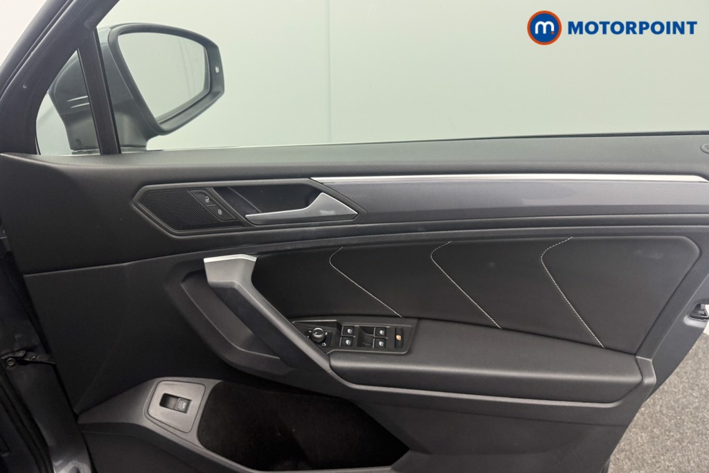 Volkswagen Tiguan Allspace R-Line Tech Automatic Petrol SUV - Stock Number (1616461) - 12th supplementary image