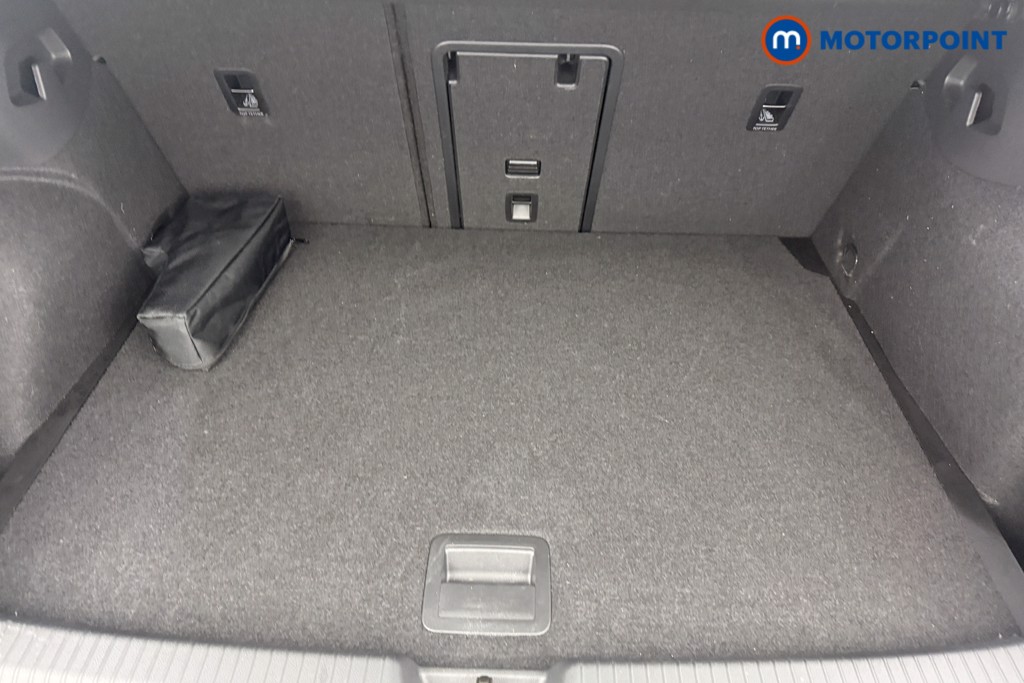 Volkswagen Golf Life Automatic Petrol Hatchback - Stock Number (1616726) - 2nd supplementary image